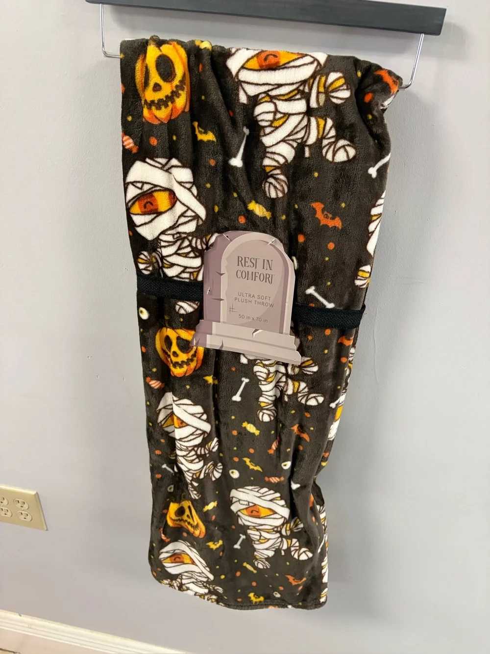 Halloween Mummy & Pumpkin Blanket - Black/Orange/White